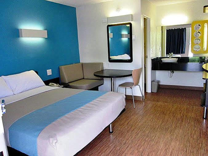 Motel 6-Overland Park, Ks Bagian luar foto
