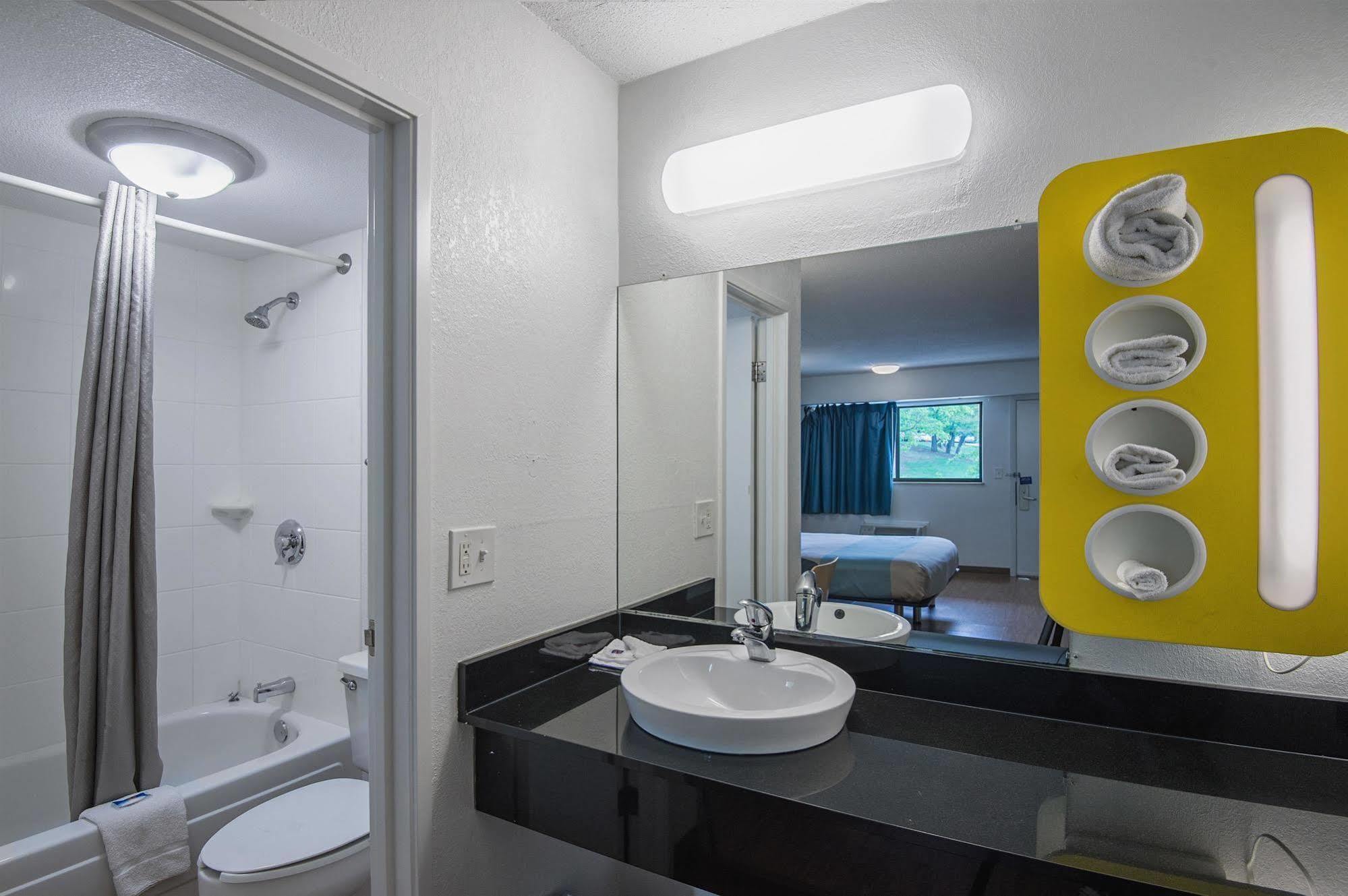 Motel 6-Overland Park, Ks Bagian luar foto