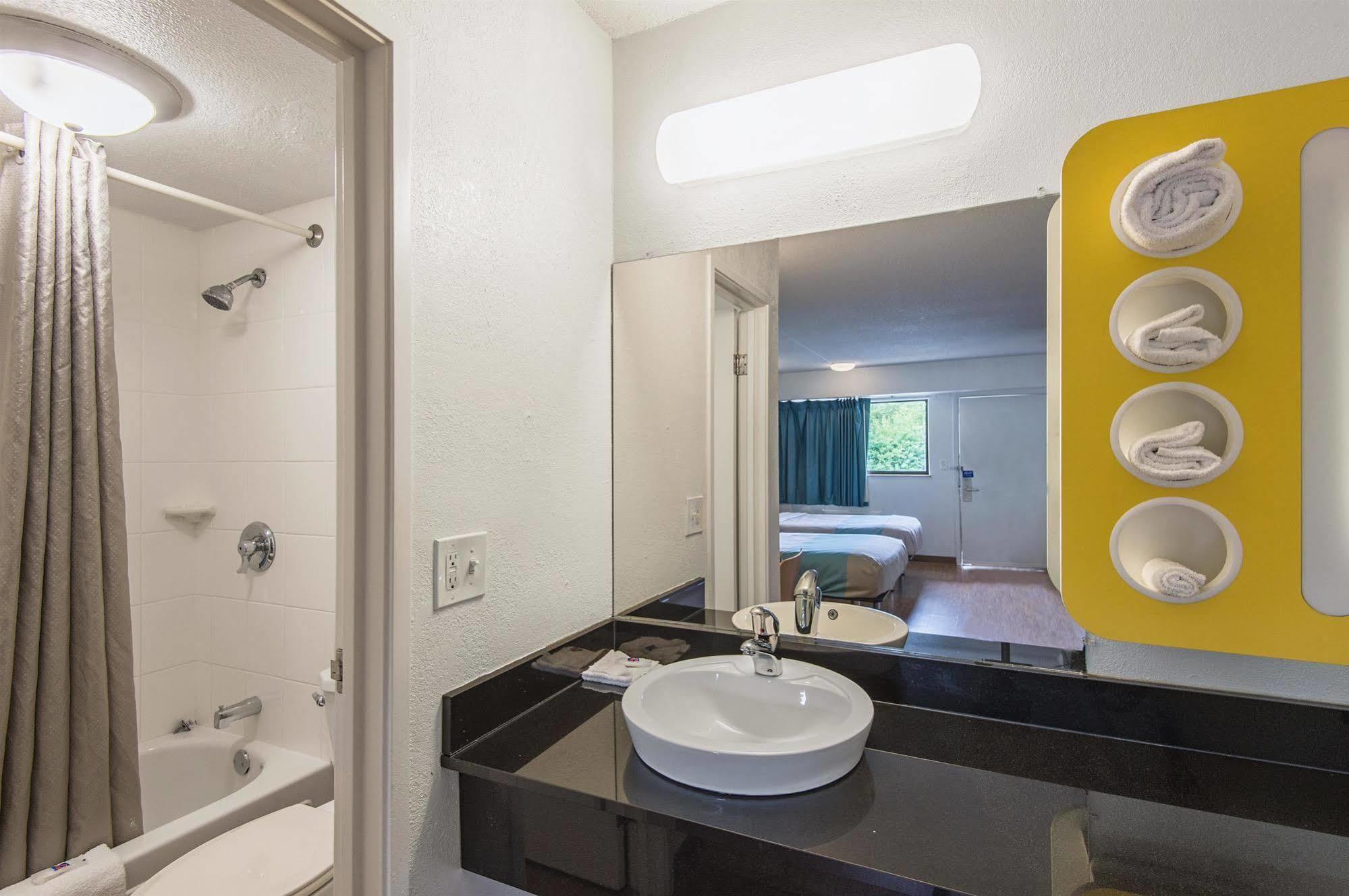 Motel 6-Overland Park, Ks Bagian luar foto